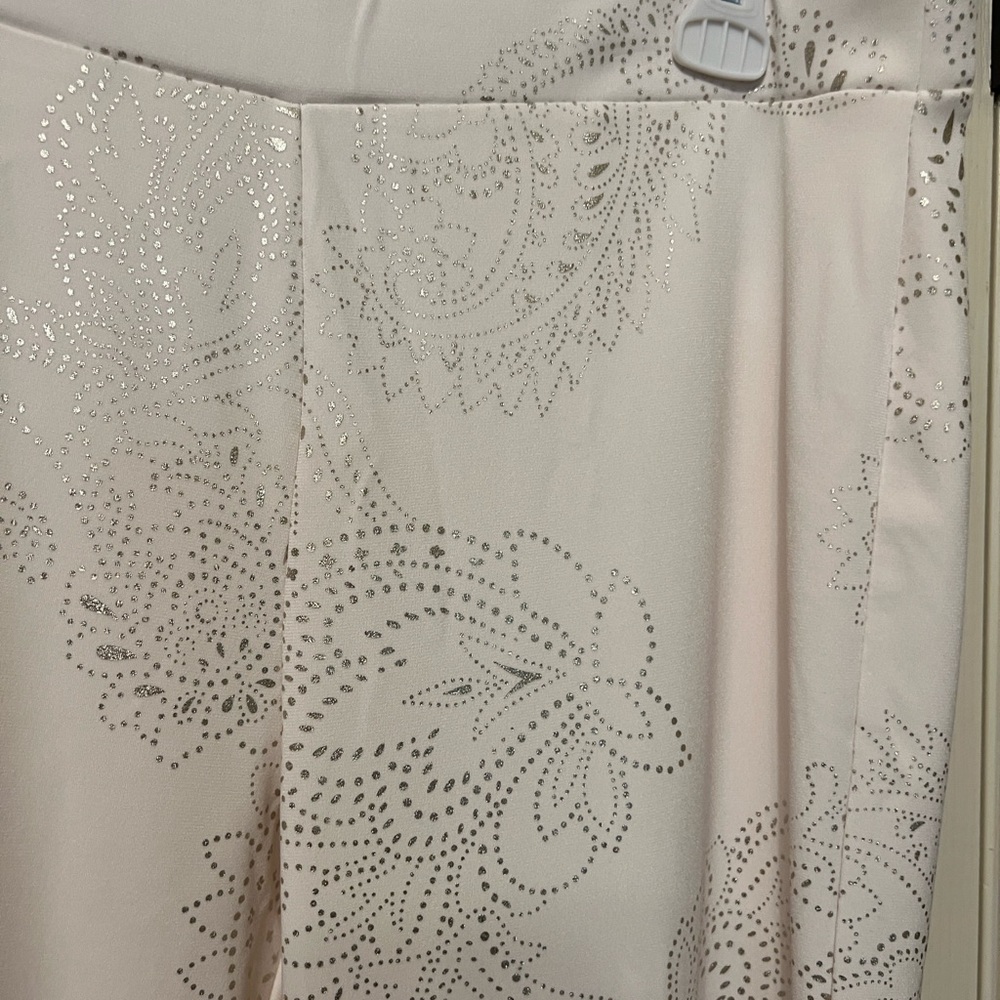 Susan Graver Lk fusion Cream bootcut metallic laser design  Pants - Picture 4 of 14